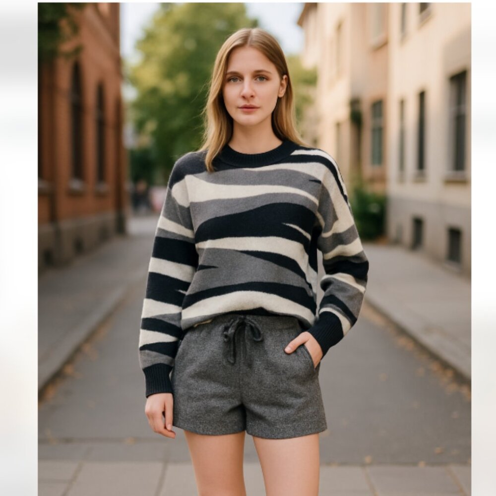 NWT ROXY Early Doors Sweater Abstract Print Cozy Black